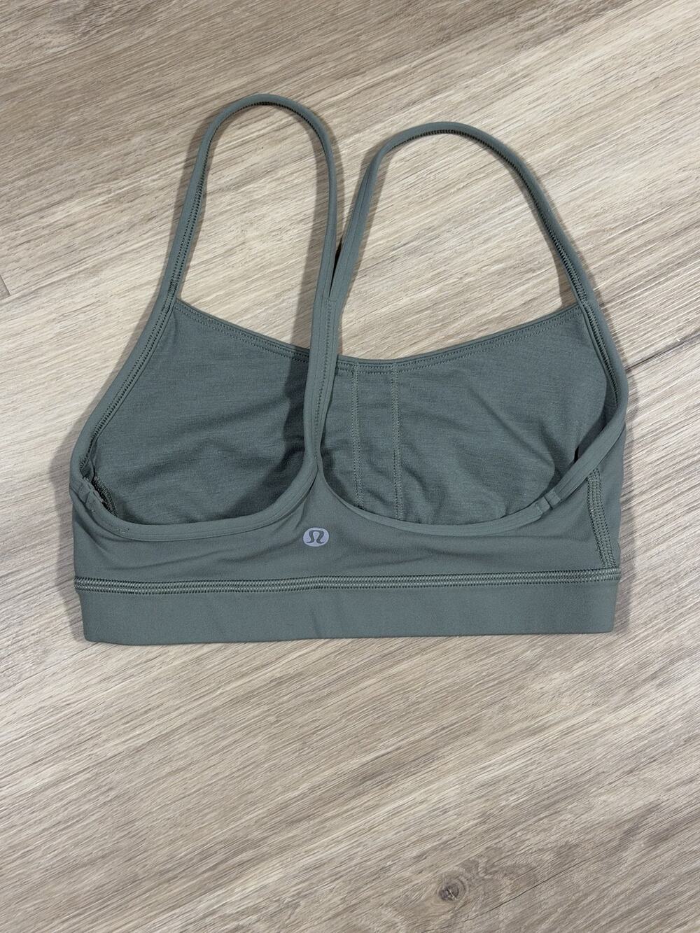 Lululemon Flow Y Bra Nulu Womens Size 4 Sage Green Light Support